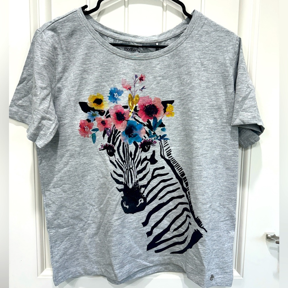 Grey zebra graphic tee